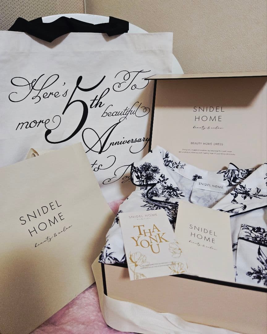 未使用●SNIDEL /花柄パジャマセット/ ❮ギフトにオススメ❯