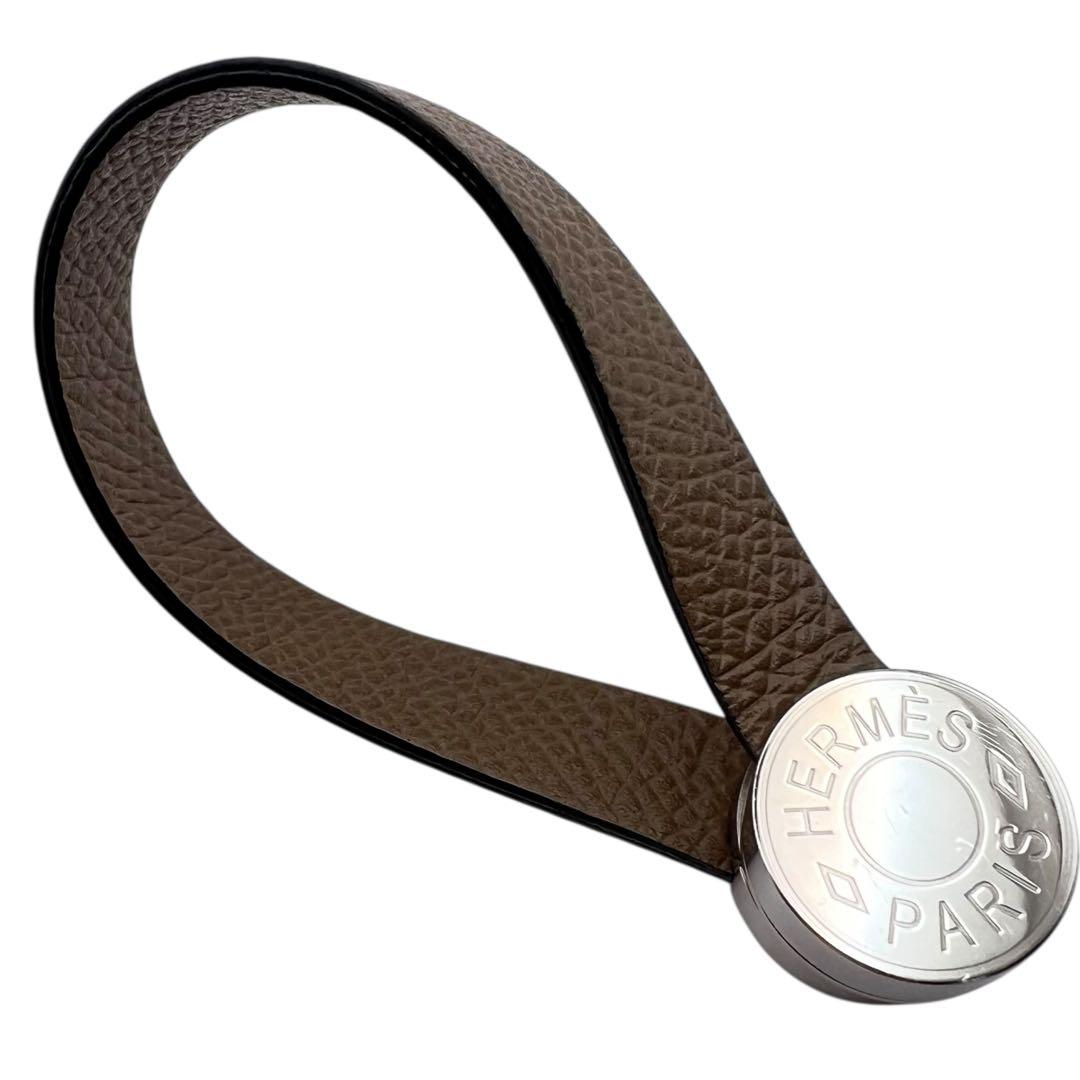 美品✨エルメス　レザー　グローブホルダー　マグネット　グレージュ　ブラウン