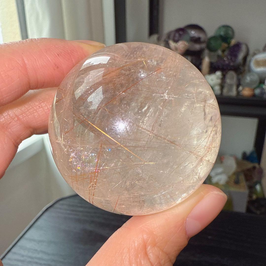 天然石ルチルクォーツのスフィア　丸玉　置物NO.011406