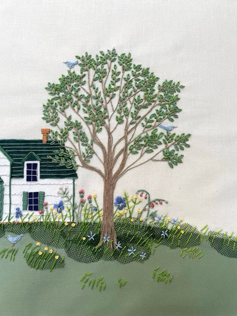 青木和子　刺繍　完成品　赤毛のアンの島　「グリーンゲイブルズ」