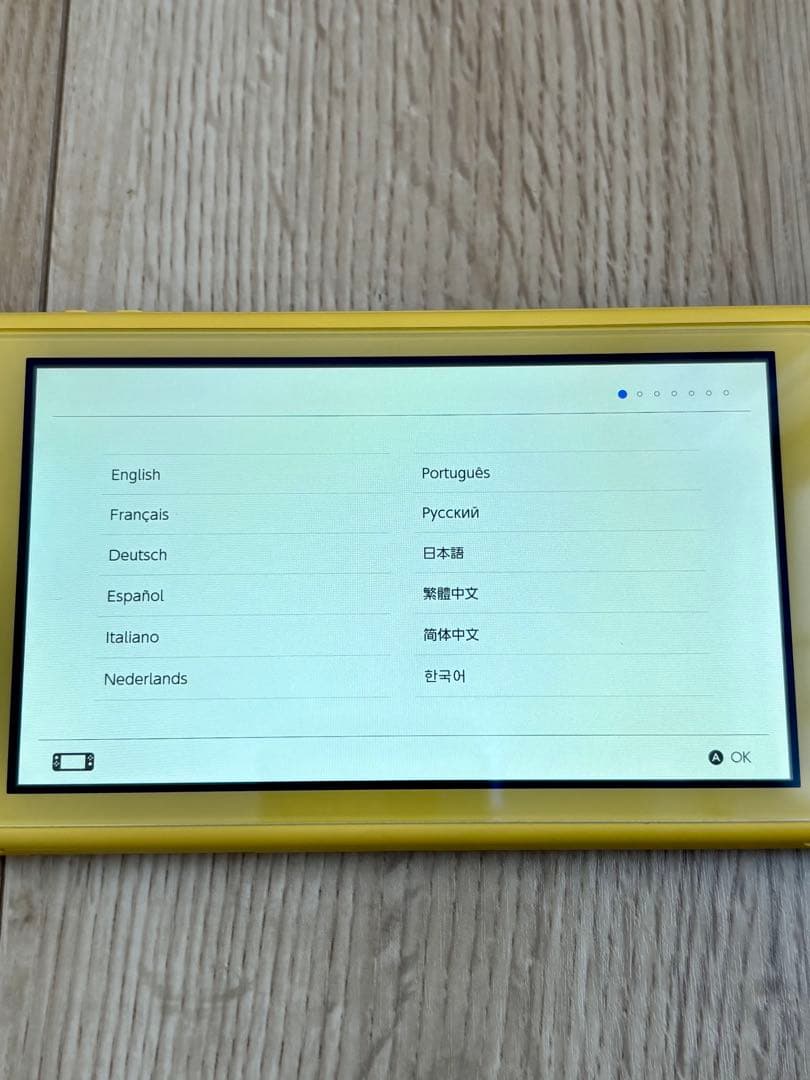 Nintendo Switch Lite イエロー 本体　箱　アダプター　ケース