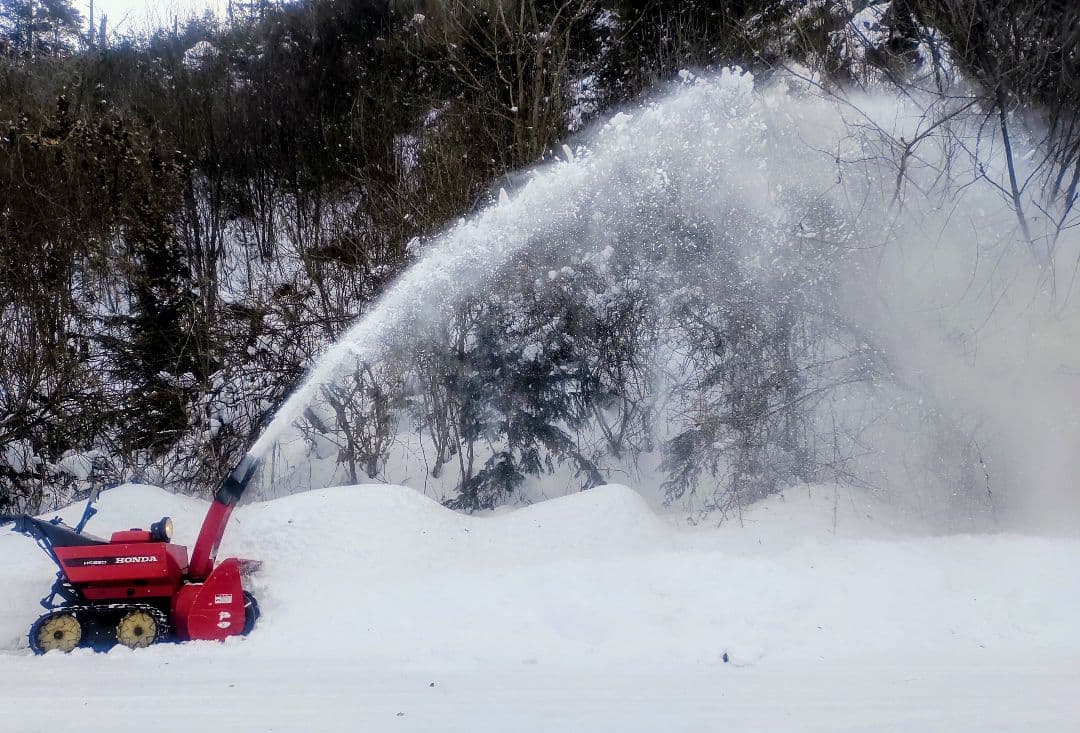 岐阜県、よく飛びます！ホンダ　HS980 中古除雪機