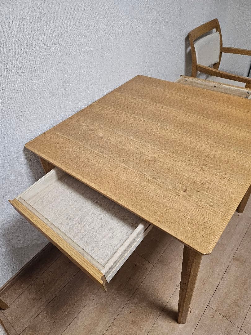 ニトリ木製ダイニングテーブルと椅子2脚セット