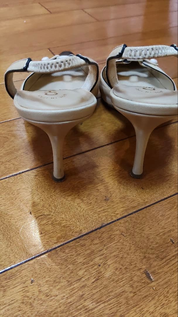 CHANEL ベージュ ブラック スリングバックパンプス