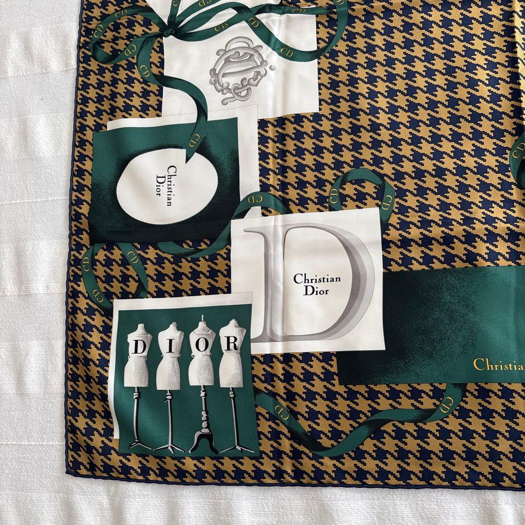 イタリア製　Christian Dior シルク　スカーフ　千鳥格子　ディオール