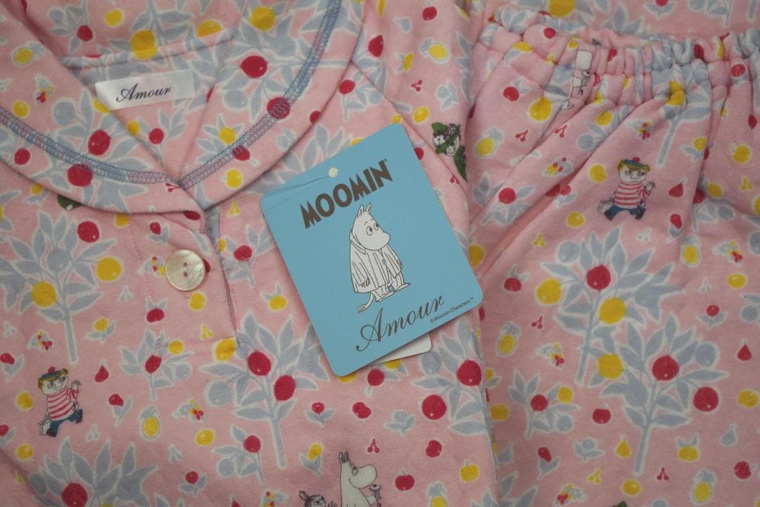 【新品】ムーミンMOOMIN/アムール　秋冬物中綿いりパジャマ（M)