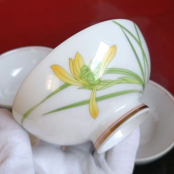 香蘭社　色変わり　ご飯茶碗　飯碗　金彩春蘭　５客　箱入り　しおり付　宮内庁御用達