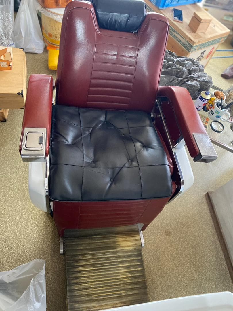 TAKARA 879 理容椅子　タカラベルモント