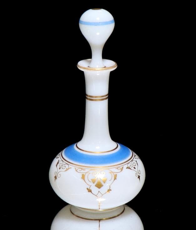 オールド・バカラ オパーリンクリスタル製 金彩エナメル彩 パフュームボトル