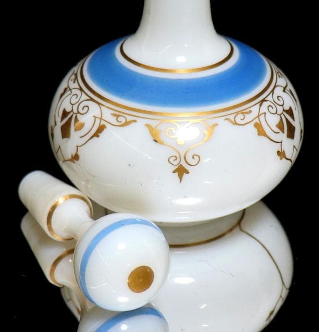 オールド・バカラ オパーリンクリスタル製 金彩エナメル彩 パフュームボトル