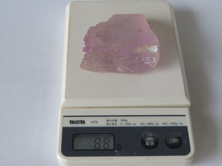 クンツァイト 結晶 原石 A