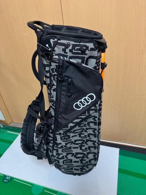 テーラーメイド　アウディ　コラボキャディバッグ