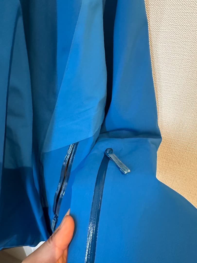 Arc’teryx women’s size small ski jacket