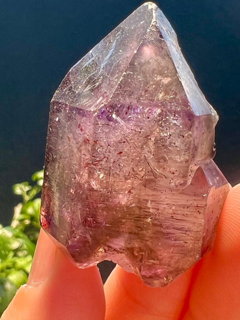 クロサイトインクォーツinアメジスト骸骨水晶　アメジストエレスチャル　原石天然石