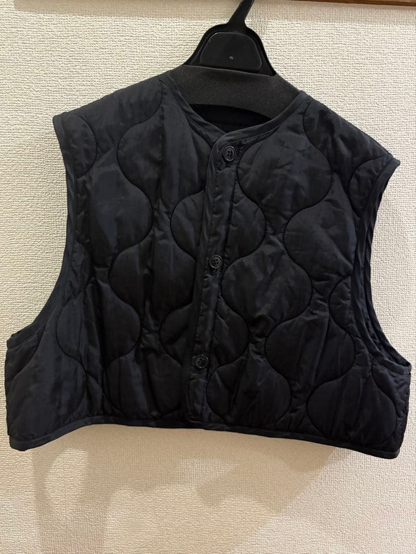 HYKE hyke ハイク　キルティングベスト　ショート丈　ブラック