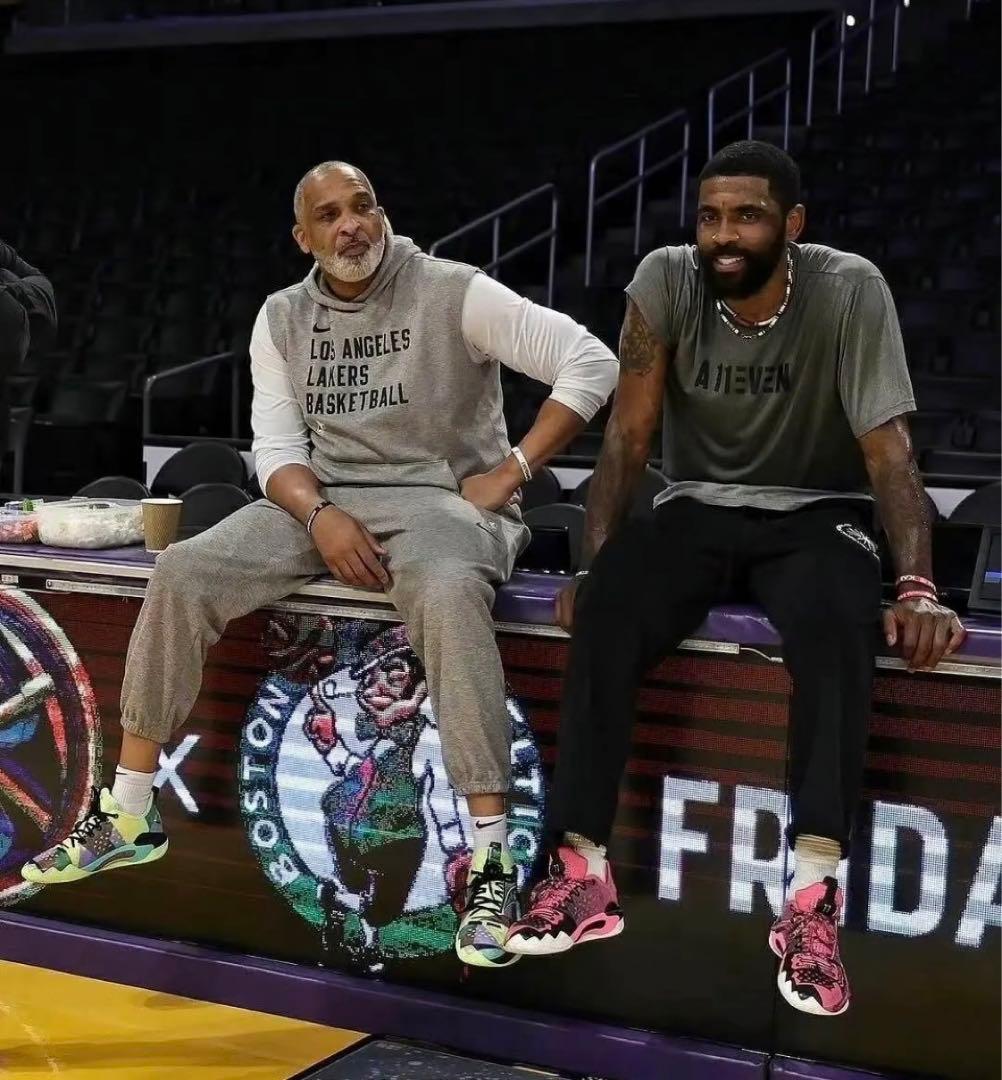 サイズUS9 カイリーアービング Anta Shockwave 5 pro PE