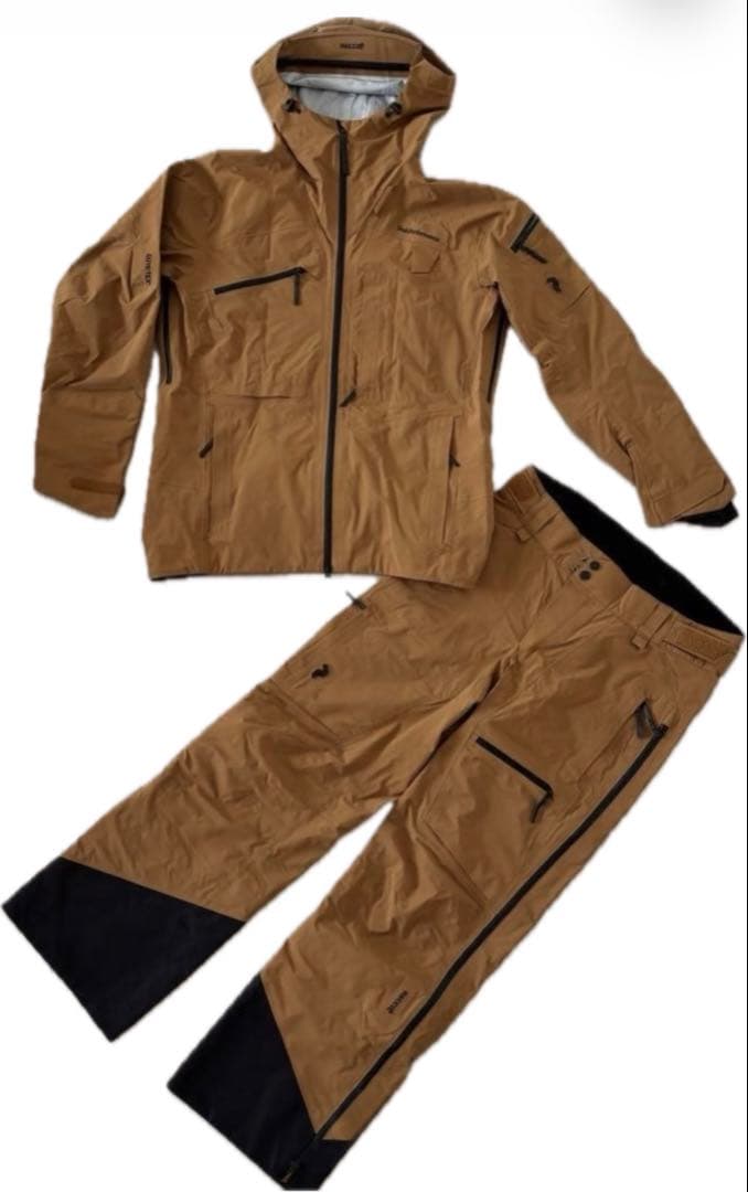 美品 PeakPerformance M スキー スノボ ウェア上下セット