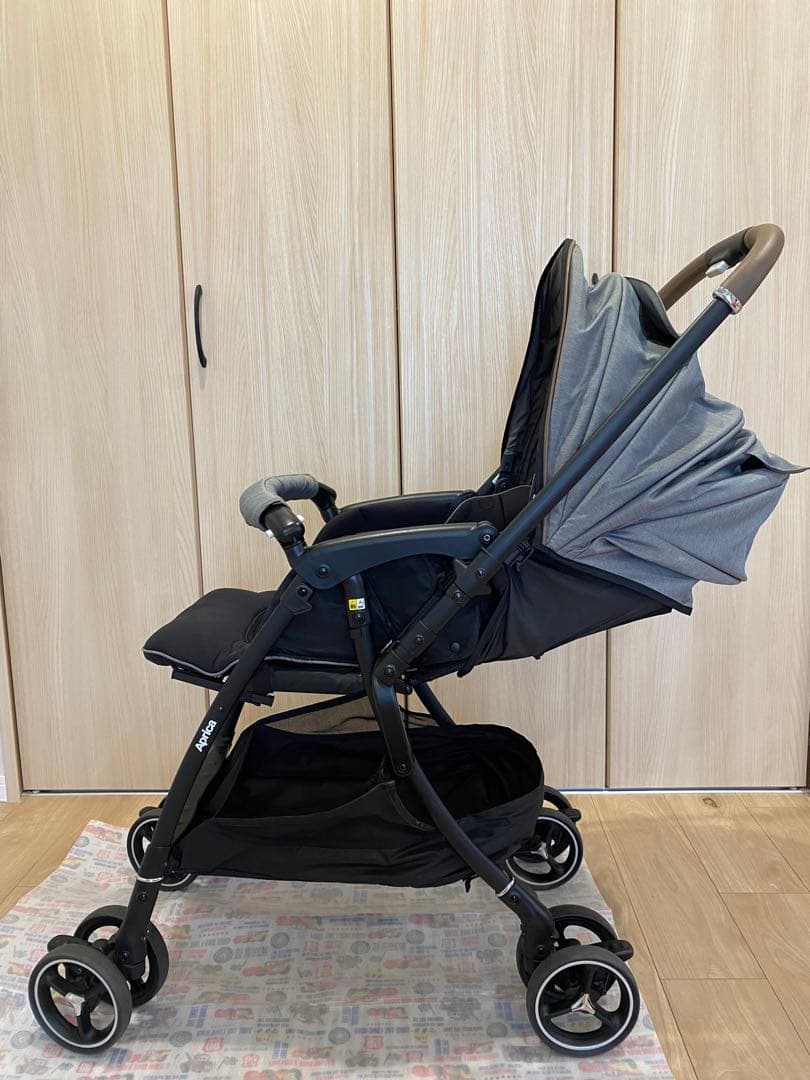 【2023年購入品 】Apricaラクーナクッションフリー　純正レインカバー付き