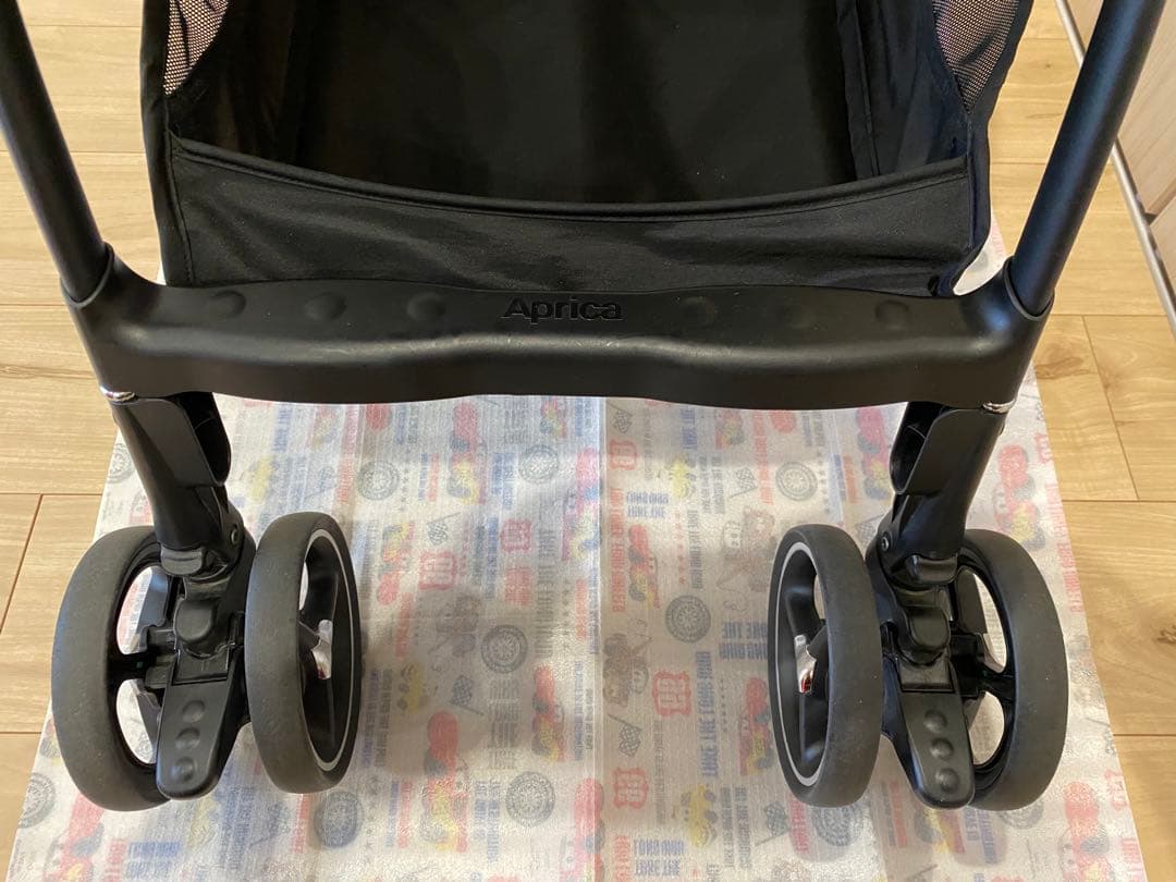 【2023年購入品 】Apricaラクーナクッションフリー　純正レインカバー付き