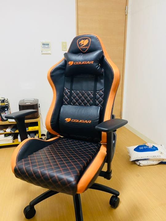 COUGAR ゲーミングチェア