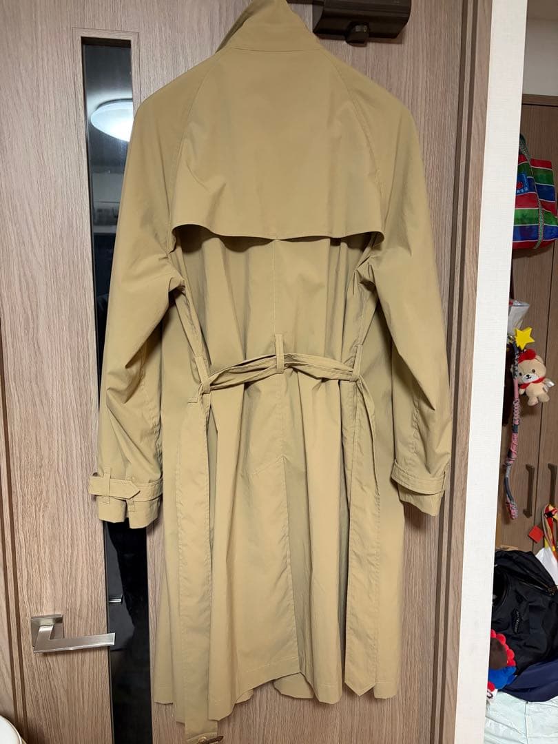 ES:S ベージュ トレンチコート　干場