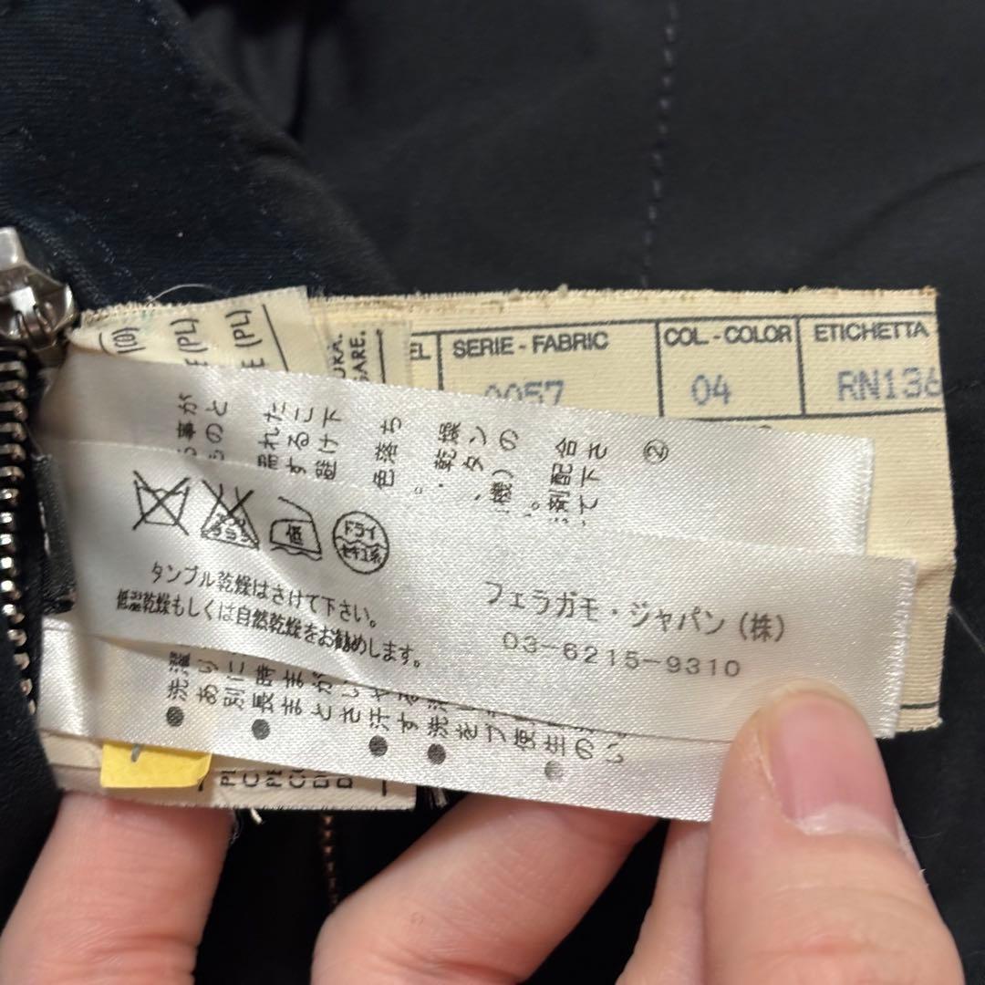 ✨大人気✨ サルヴァトーレフェラガモ　ガンチーニボタン　ステンカラーコート紺54