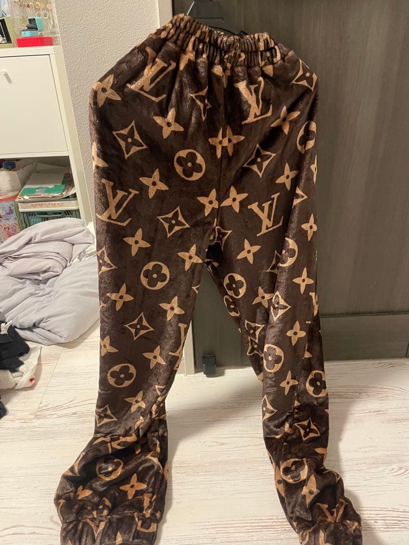 猫*師様 VANDY THE PINK LV Monogram Cozy