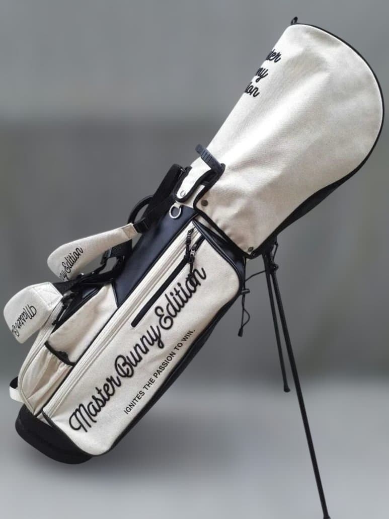 マスターバニーエディション　キャディバッグ スタンド式 2025モデル 美品