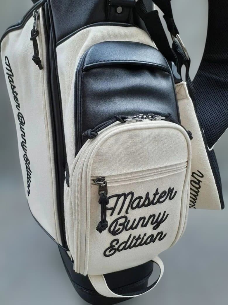 マスターバニーエディション　キャディバッグ スタンド式 2025モデル 美品