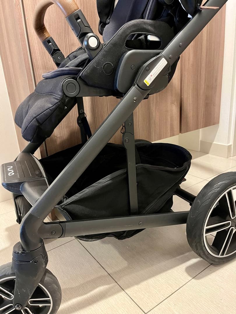 な*ら様 NUNA mixx nextベビーカー