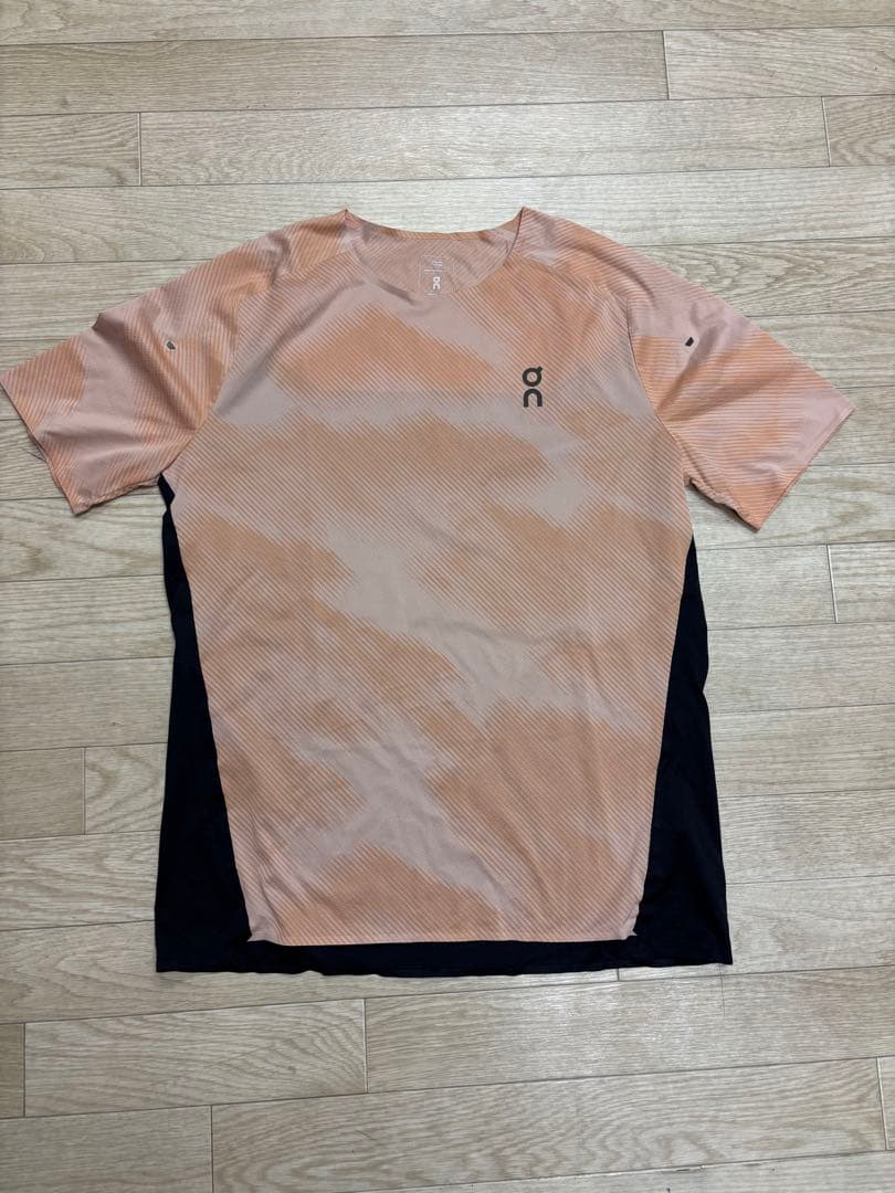 【激アツ】On ランニング 超軽量 Tシャツ