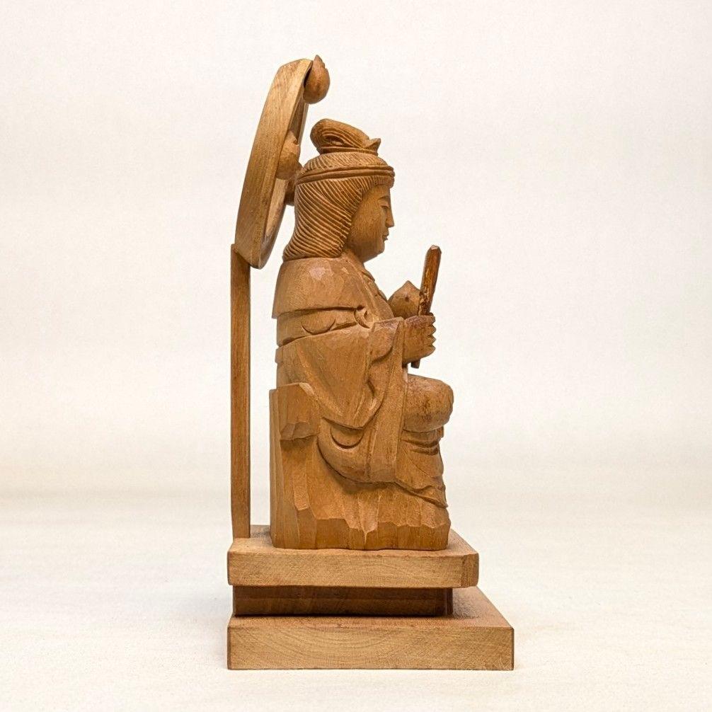 【セール中・新品】 七面天女　木地彫り　下台付　総高さ約14cm　弁財天