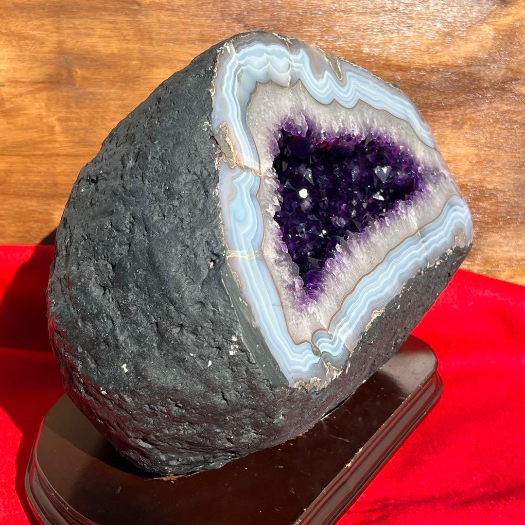 ☆極深紫の神々しい輝き☆ウルグアイ産 アメジスト ジオード 笑口 天然石 原石