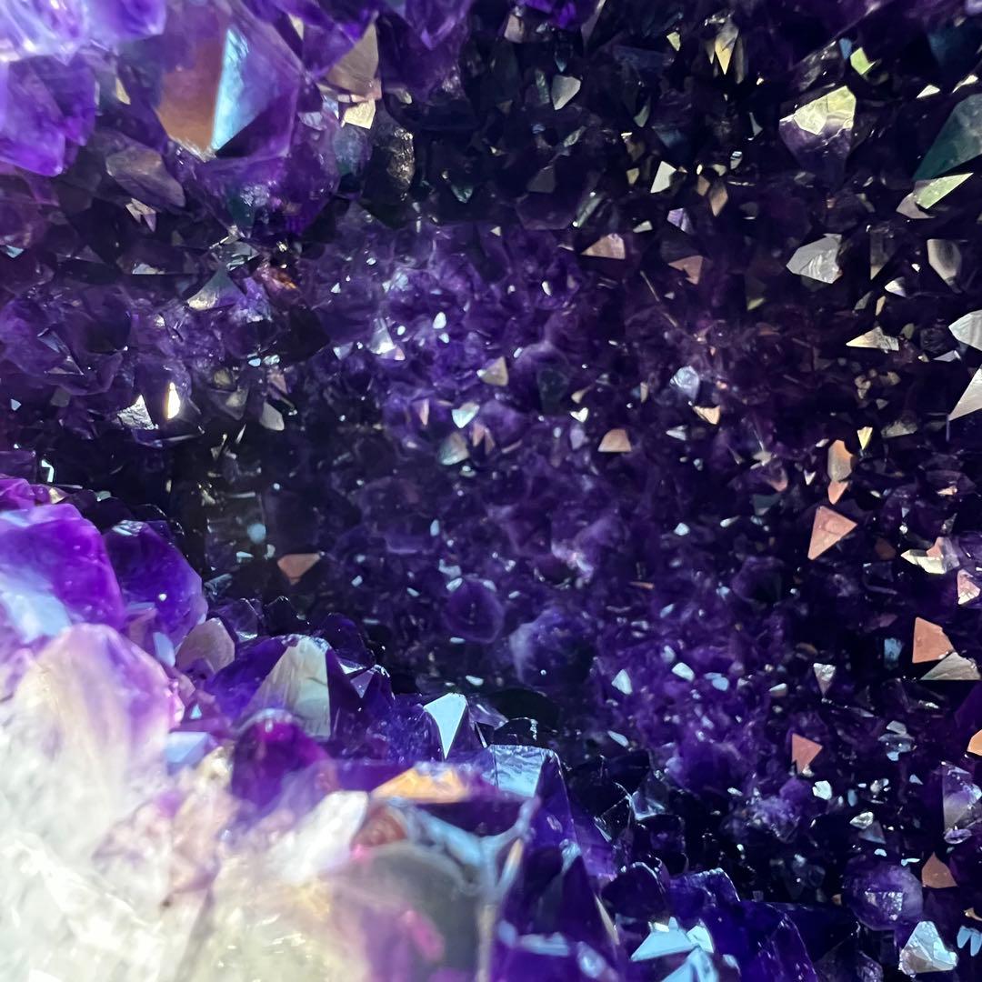 ☆極深紫の神々しい輝き☆ウルグアイ産 アメジスト ジオード 笑口 天然石 原石