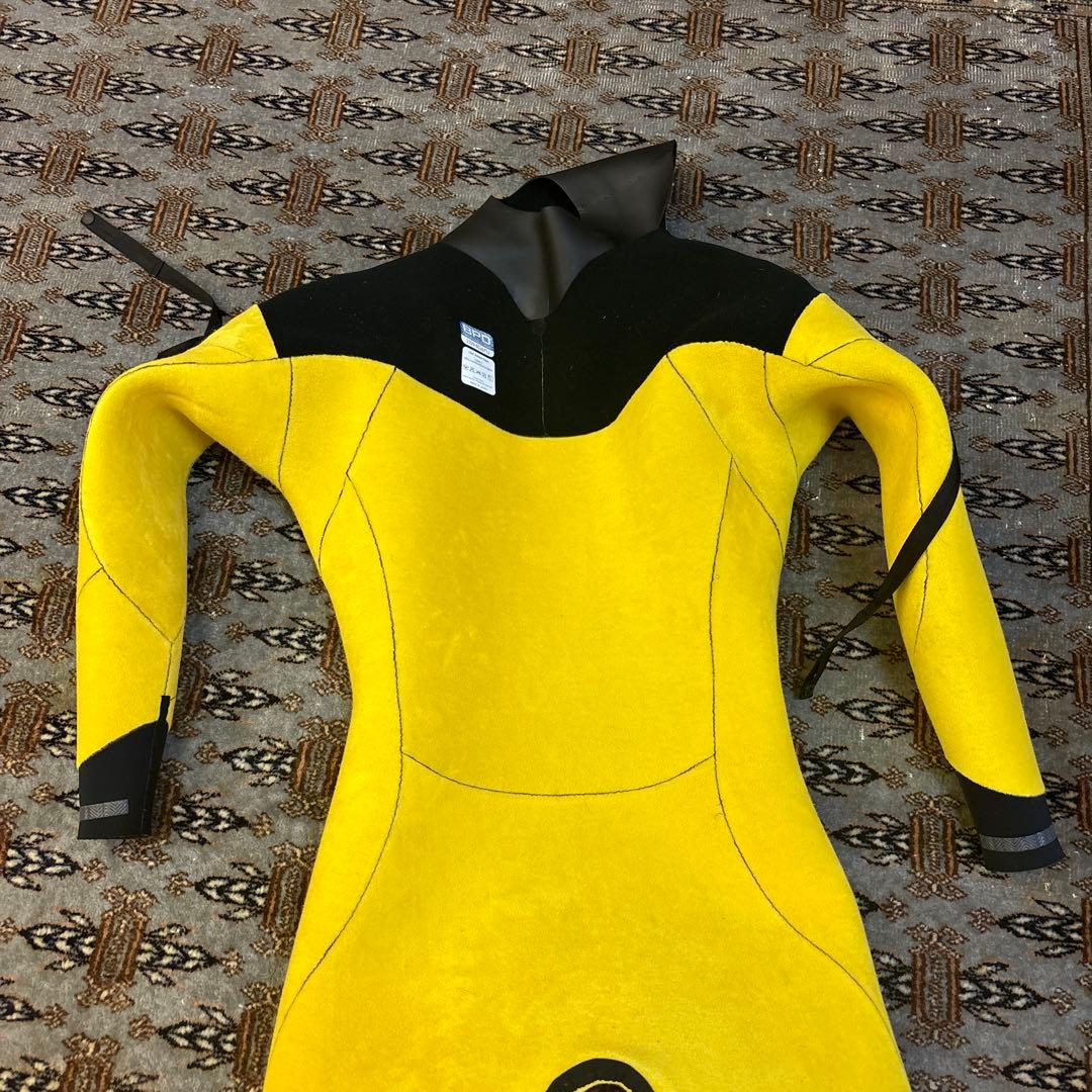 BEWET ブラック セミドライスーツ