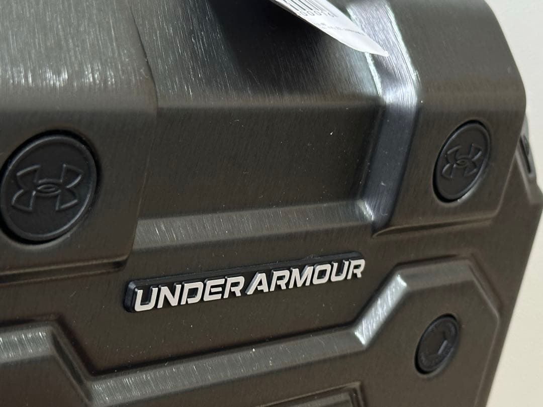 UNDER ARMOUR ブラックキャリーケース