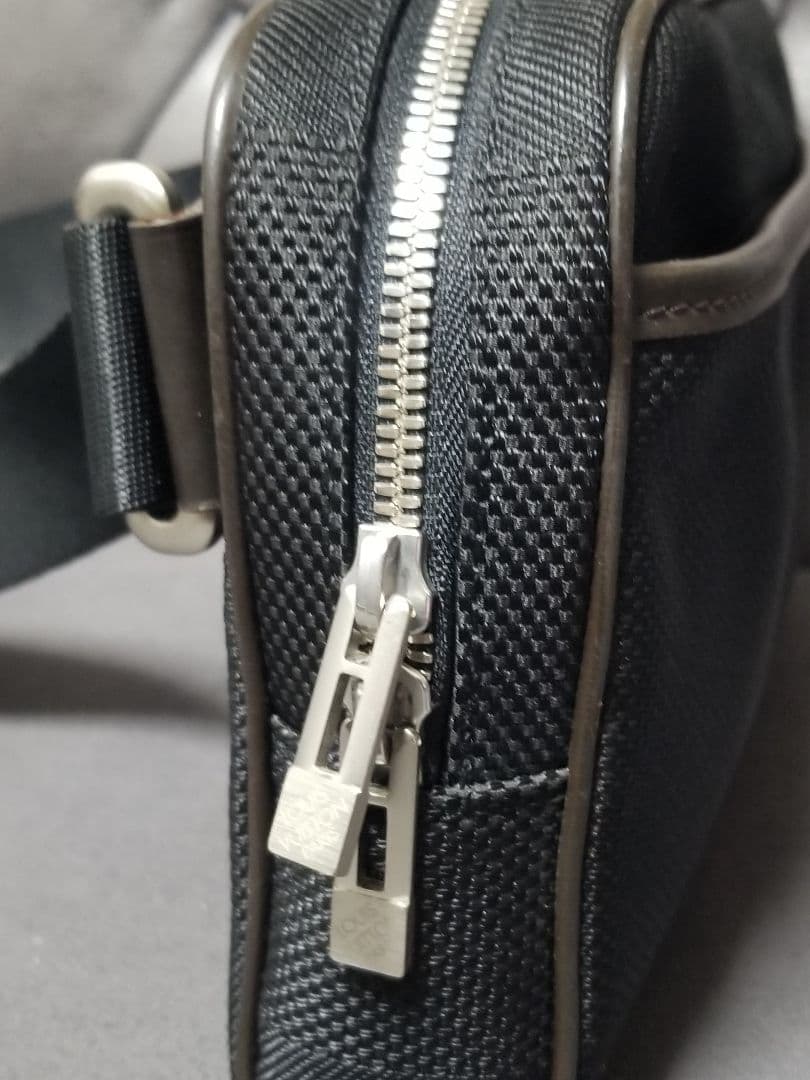 ルイヴィトン ダミエ ジェアン アクロバット ボディバッグ