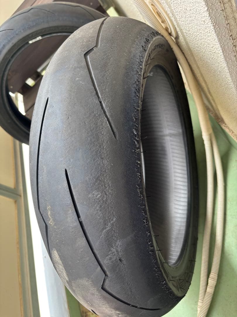 【中古バイクタイヤ】ピレリ・スーパーコルサ ・SP/V2 前後セット