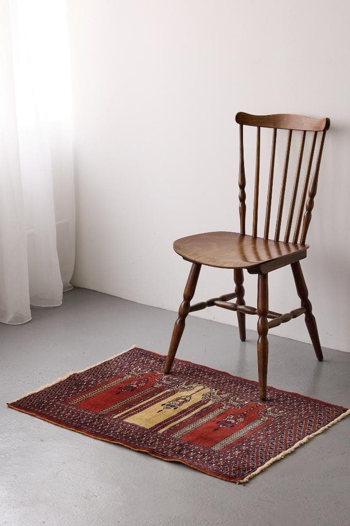 ヴィンテージラグ　トライバルラグ　パキスタン産（94×65cm）赤　黄　紺　黒