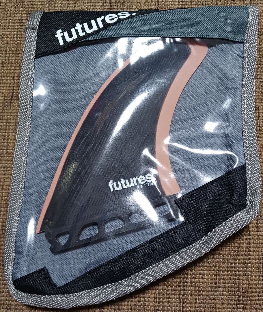 新品　サーフィン　T2 ツインフィン