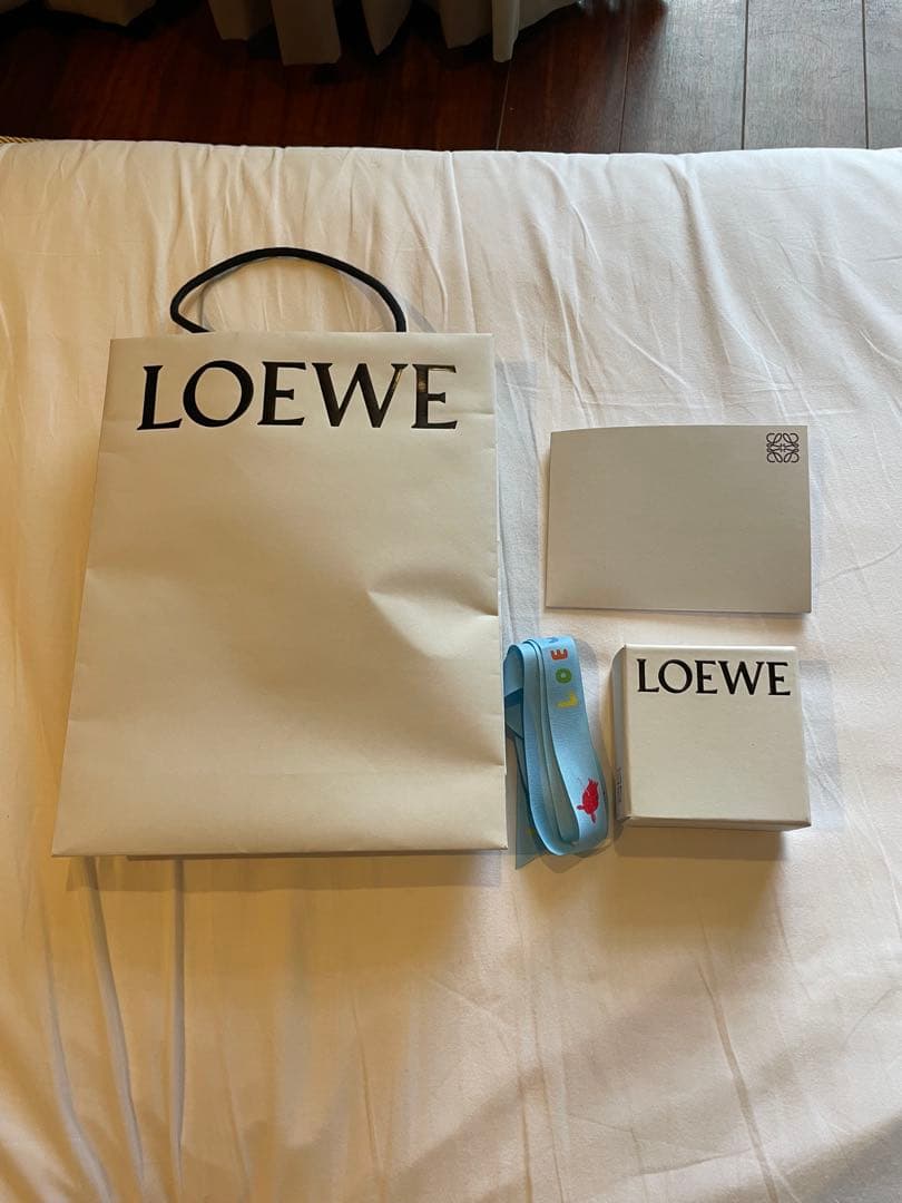 【ほぼ未使用】LOEWE ロエベ アナグラム キーホルダー ゴールド