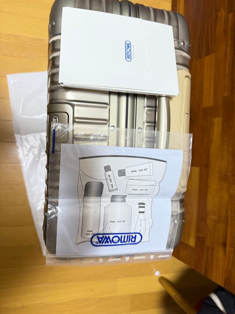 リモワ RIMOWA トパーズ チタニウム ゴールド 34リットル 4輪