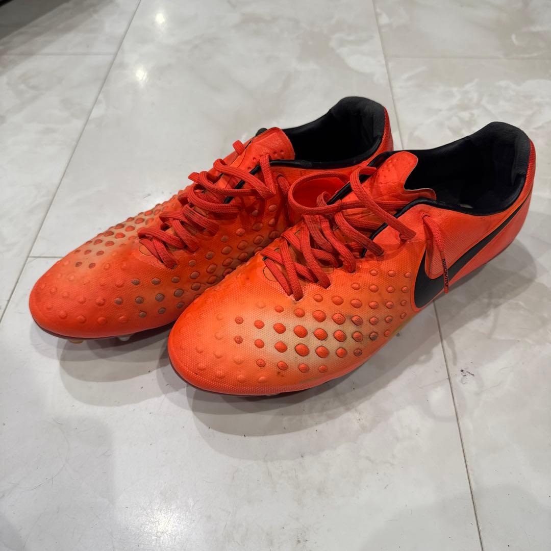 サッカースパイク　26.5