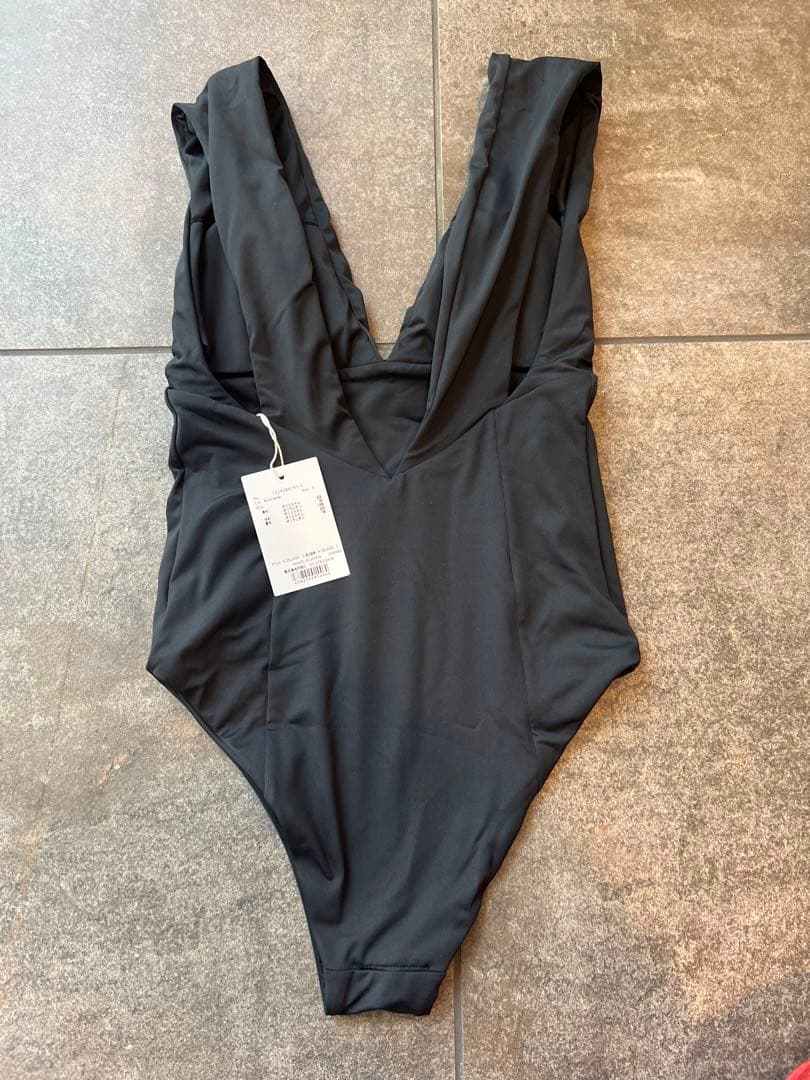 ETRE TOKYO ×ALEXIA STAM 水着