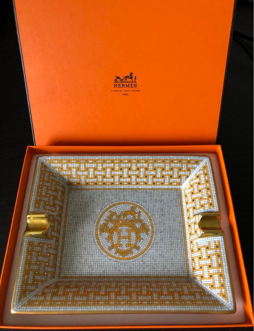 新品、未使用品 Hermes エルメス　モザイク ヴァンキャトル　灰皿