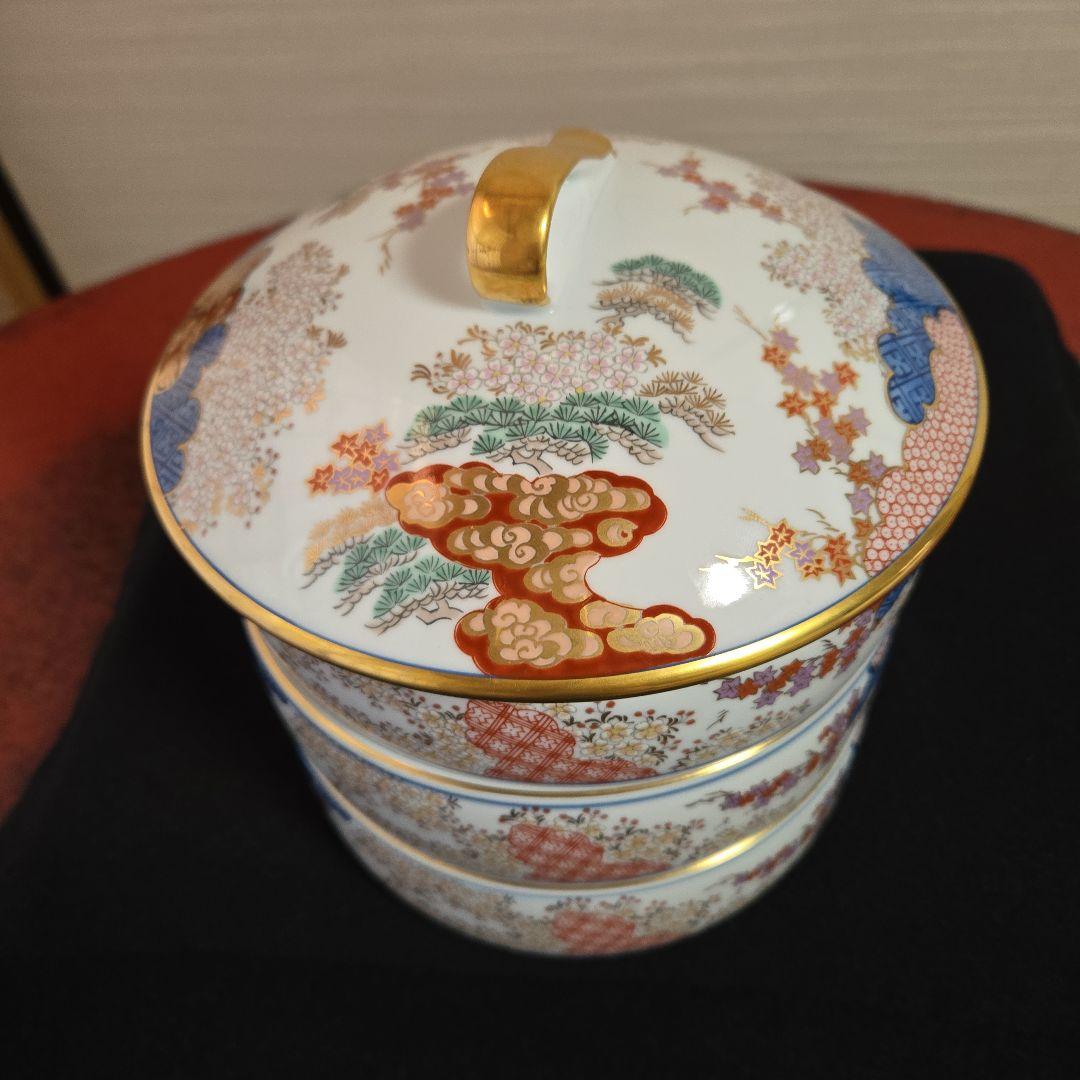 【希少な未使用美品】有田焼 其泉窯 染錦春秋紋　三段重
