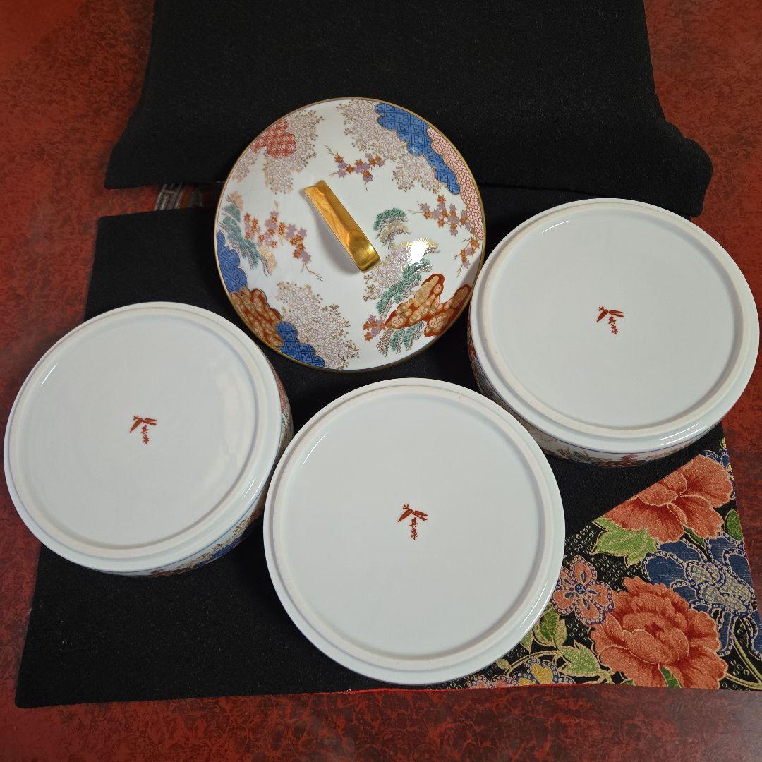 【希少な未使用美品】有田焼 其泉窯 染錦春秋紋　三段重