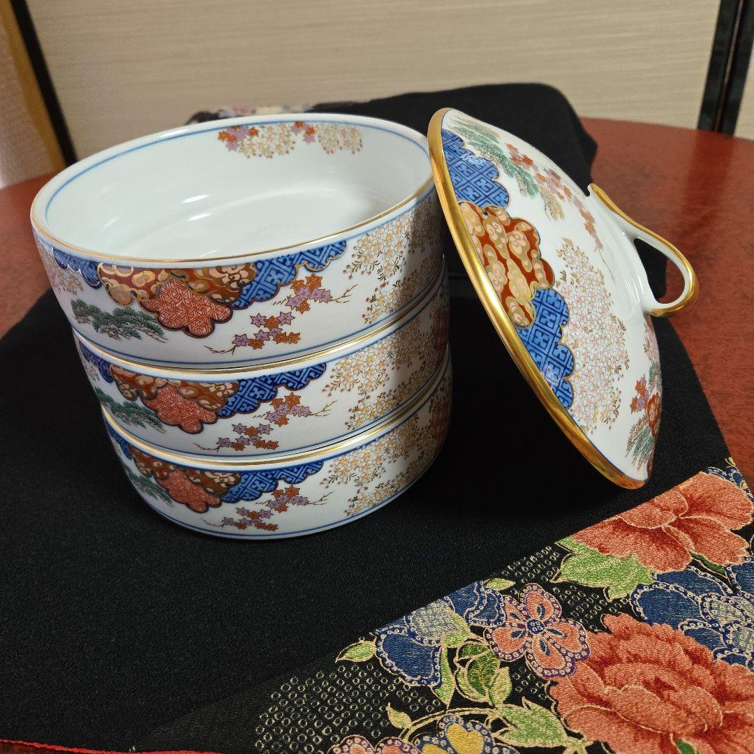 【希少な未使用美品】有田焼 其泉窯 染錦春秋紋　三段重