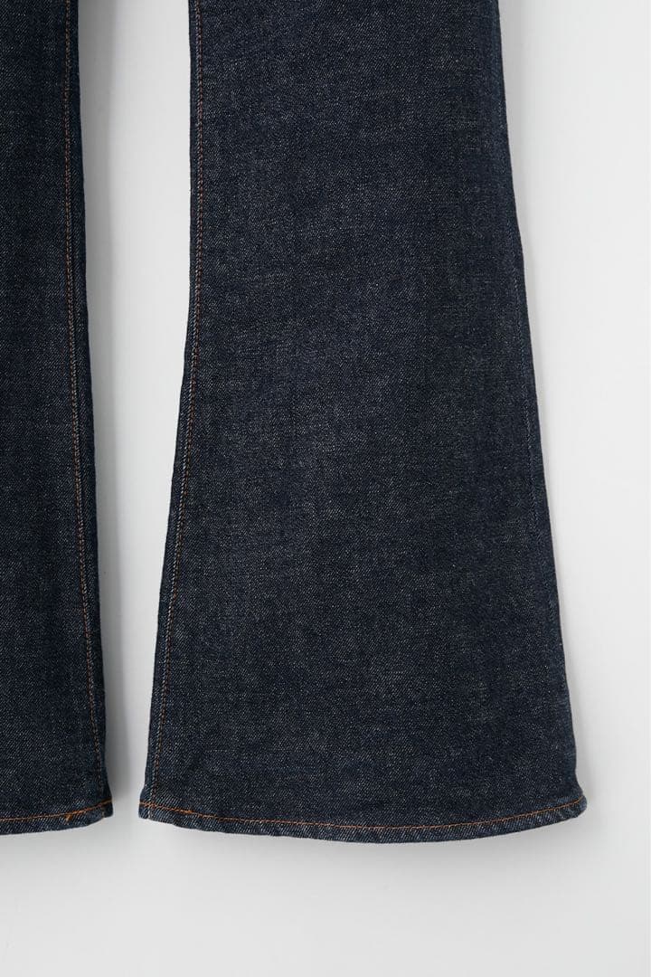 MOUSSY MVS FLARE　ワンウォッシュ22インチ