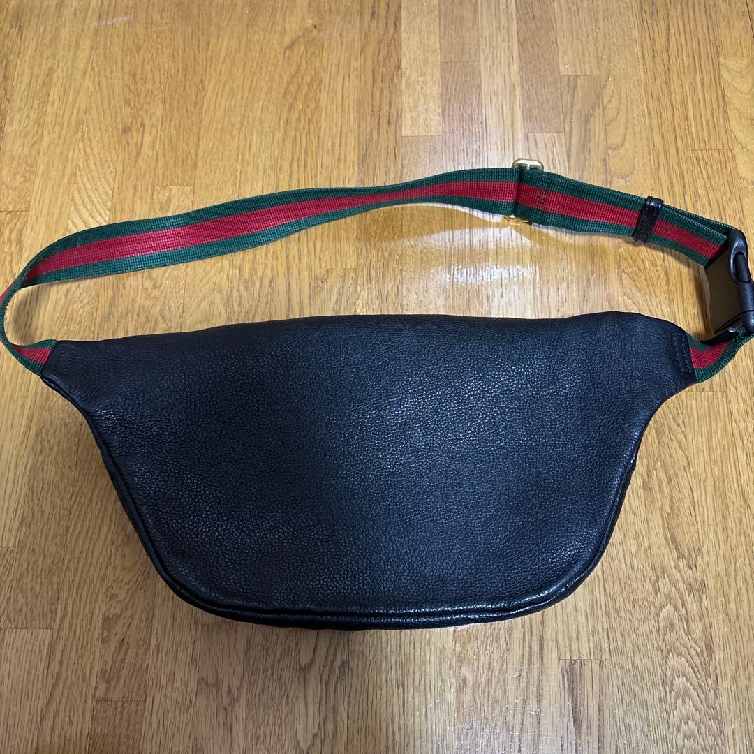 GUCCI ボディバッグ　グッチ　ヴィンテージロゴ